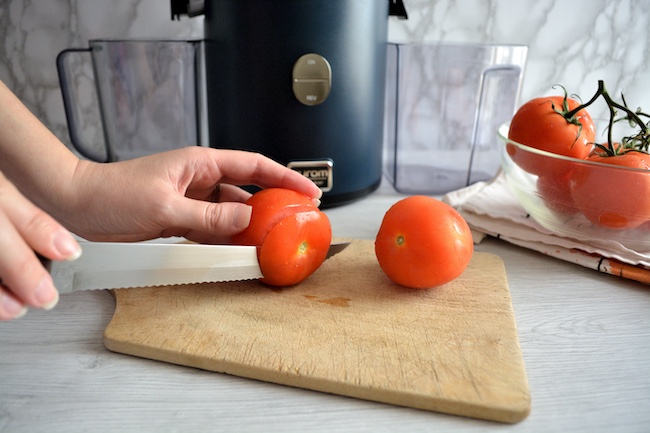 ricetta passata di pomodoro a crudo con estrattore