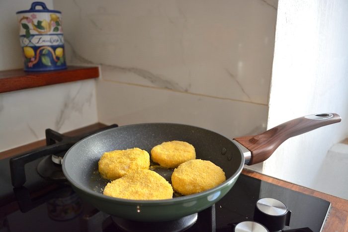 crema di carote allo zenzero e frittelle di ceci