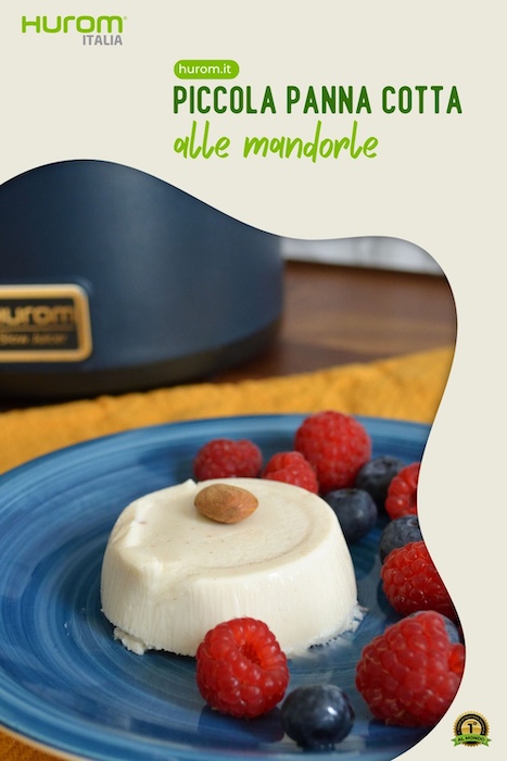 Piccola panna cotta alle mandorle Ricetta completa piccola panna cotta alle mandorle